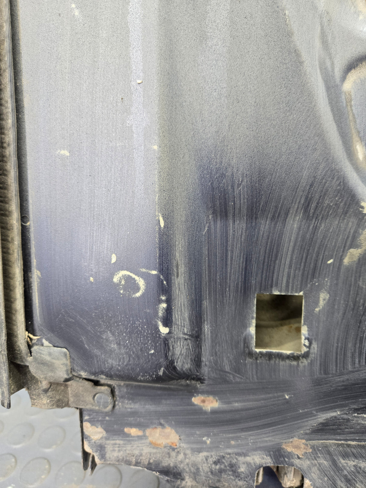 1999-2007 Ford Super Duty F250 F350 F450 F550 RH Extended Cab Passenger Rear Door
