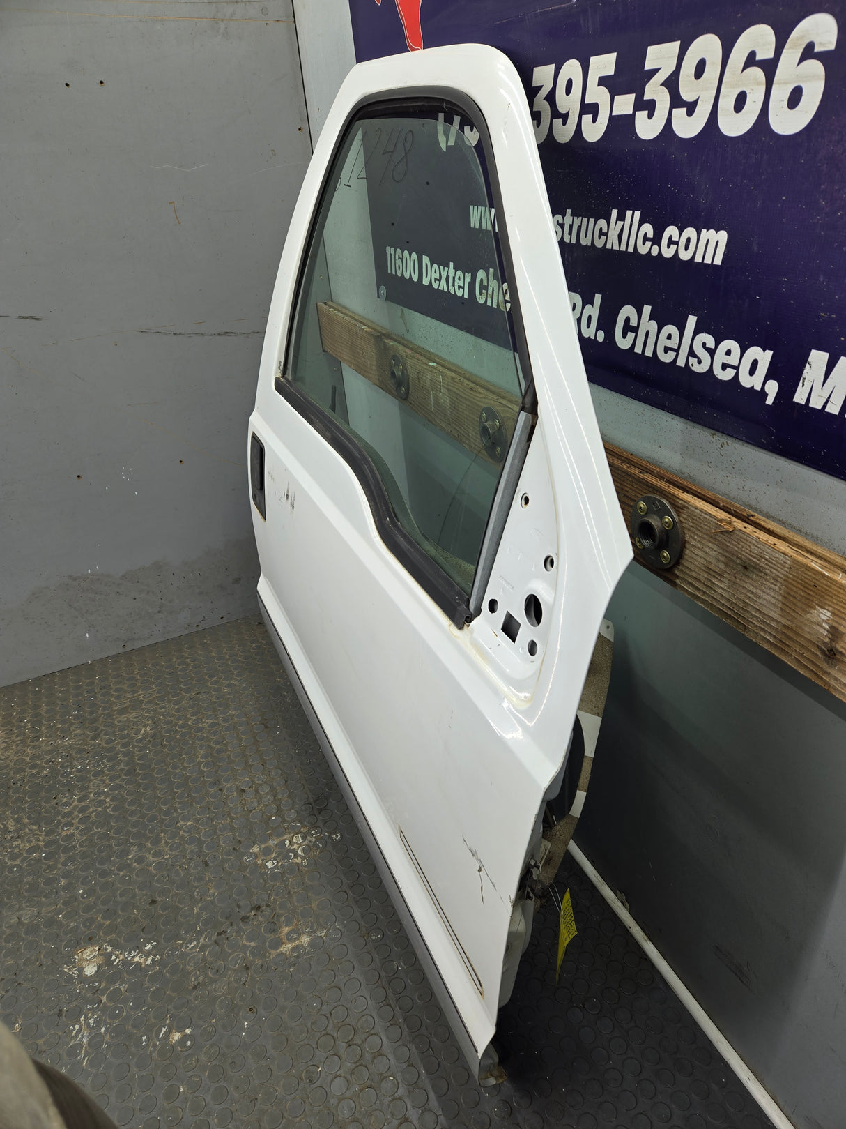 1999-2011 Ford Super Duty / Excursion Front Passenger Side RH Door F250 F350 F450 F550
