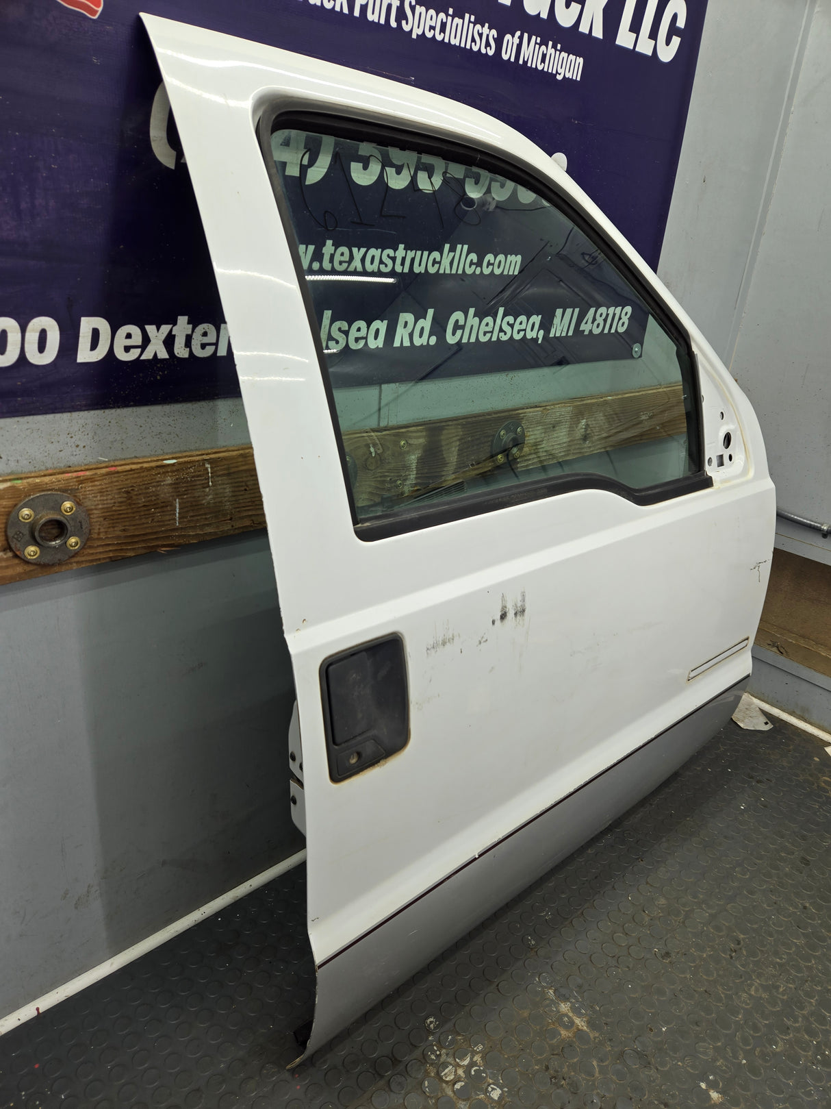 1999-2011 Ford Super Duty / Excursion Front Passenger Side RH Door F250 F350 F450 F550