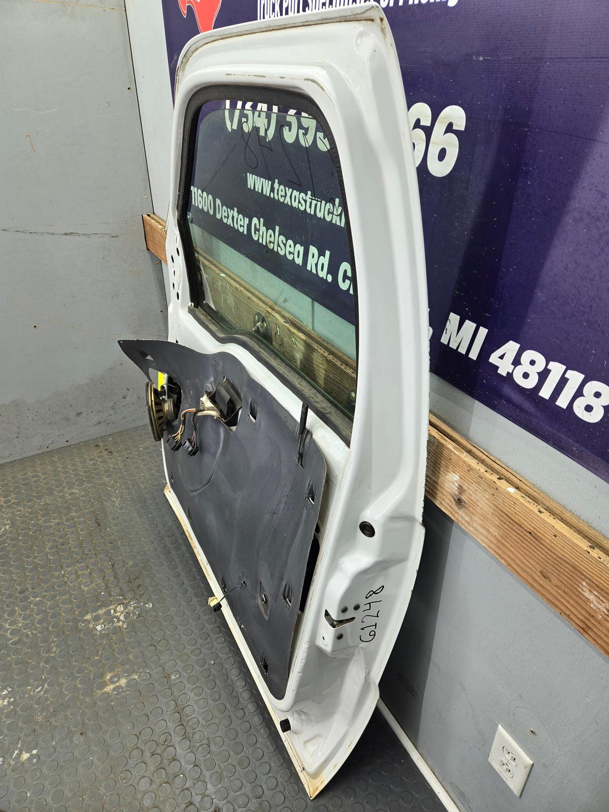 1999-2011 Ford Super Duty / Excursion Front Passenger Side RH Door F250 F350 F450 F550