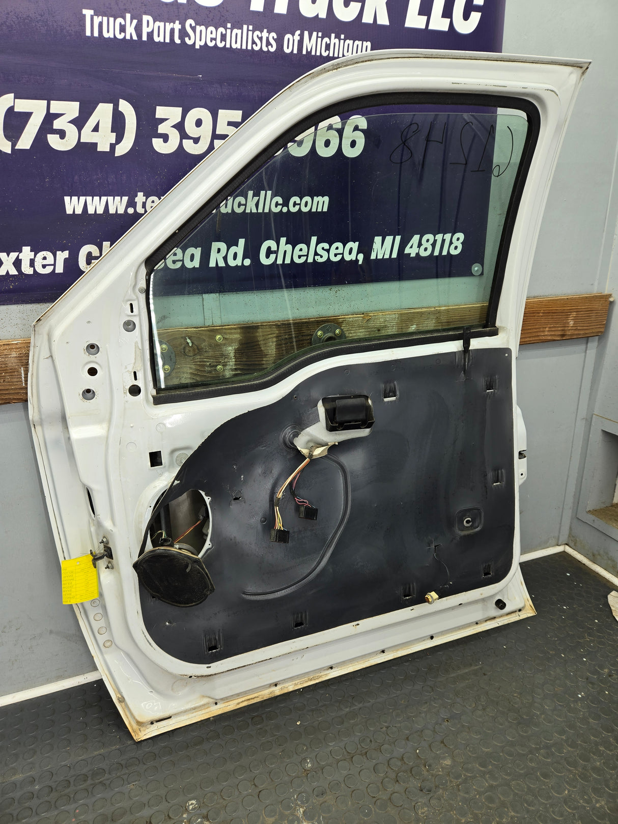 1999-2011 Ford Super Duty / Excursion Front Passenger Side RH Door F250 F350 F450 F550