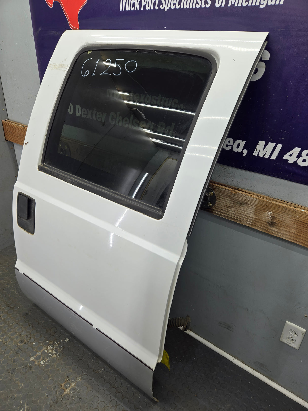 1999-2011 Ford Super Duty F250 F350 F450 F550 RH Crew Cab Passenger Side Rear Door