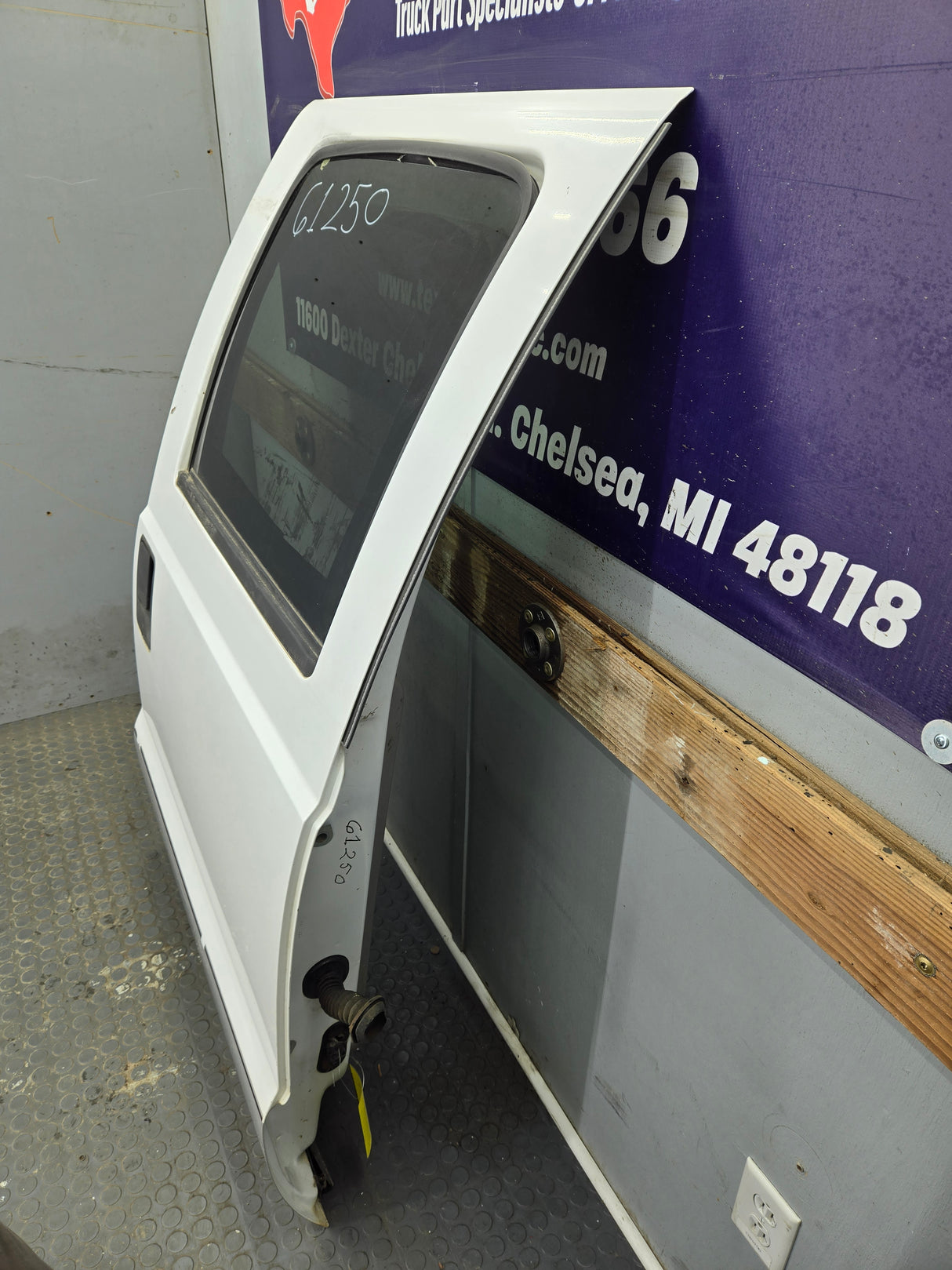 1999-2011 Ford Super Duty F250 F350 F450 F550 RH Crew Cab Passenger Side Rear Door