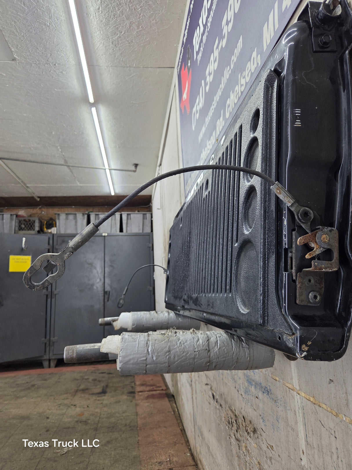2005-2011 Dodge Dakota 3rd Gen Tailgate