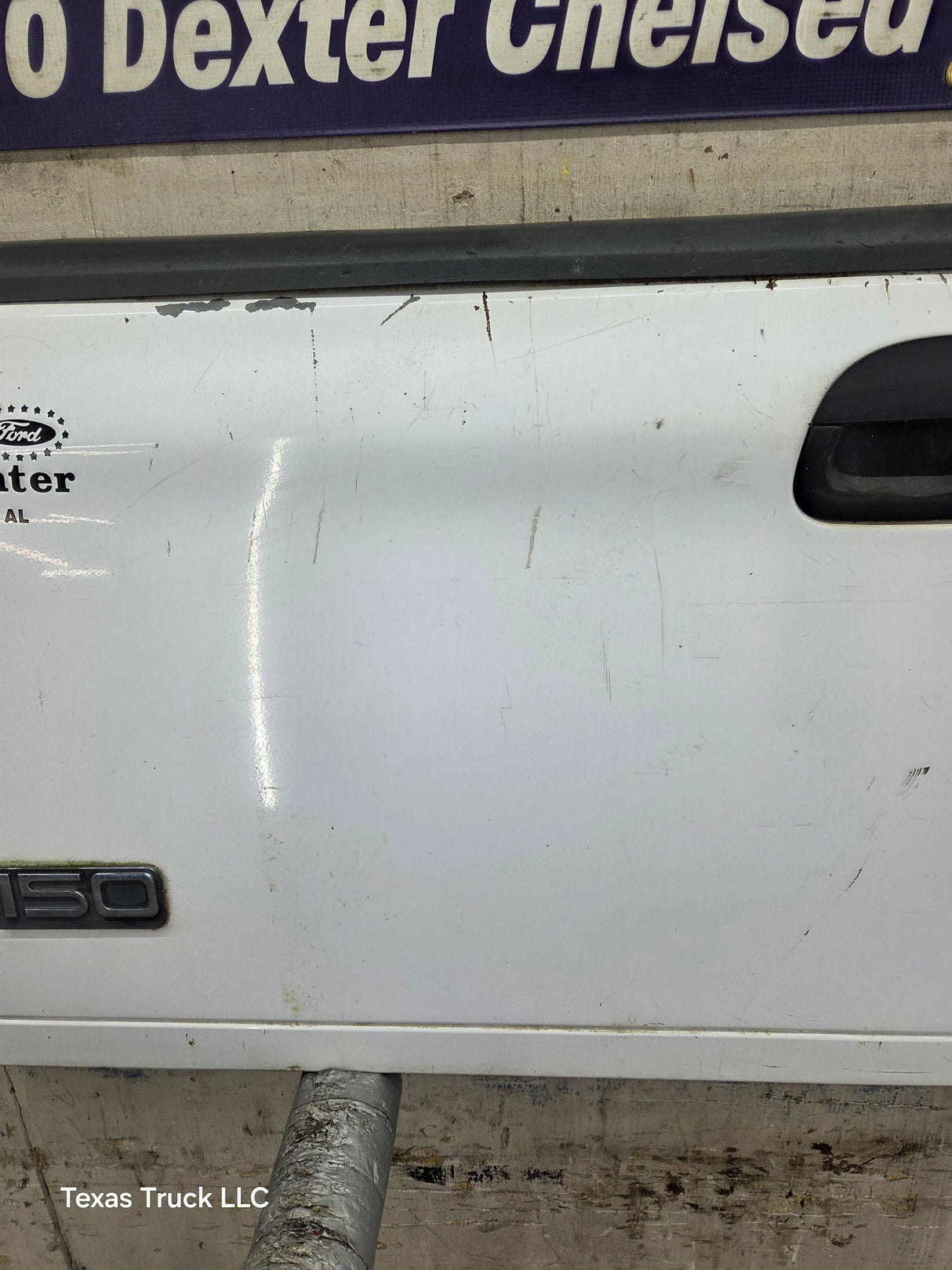 1997-2003 F150 / 1999-2007 Ford F250 F350 F450 F550 Super Duty Tailgate