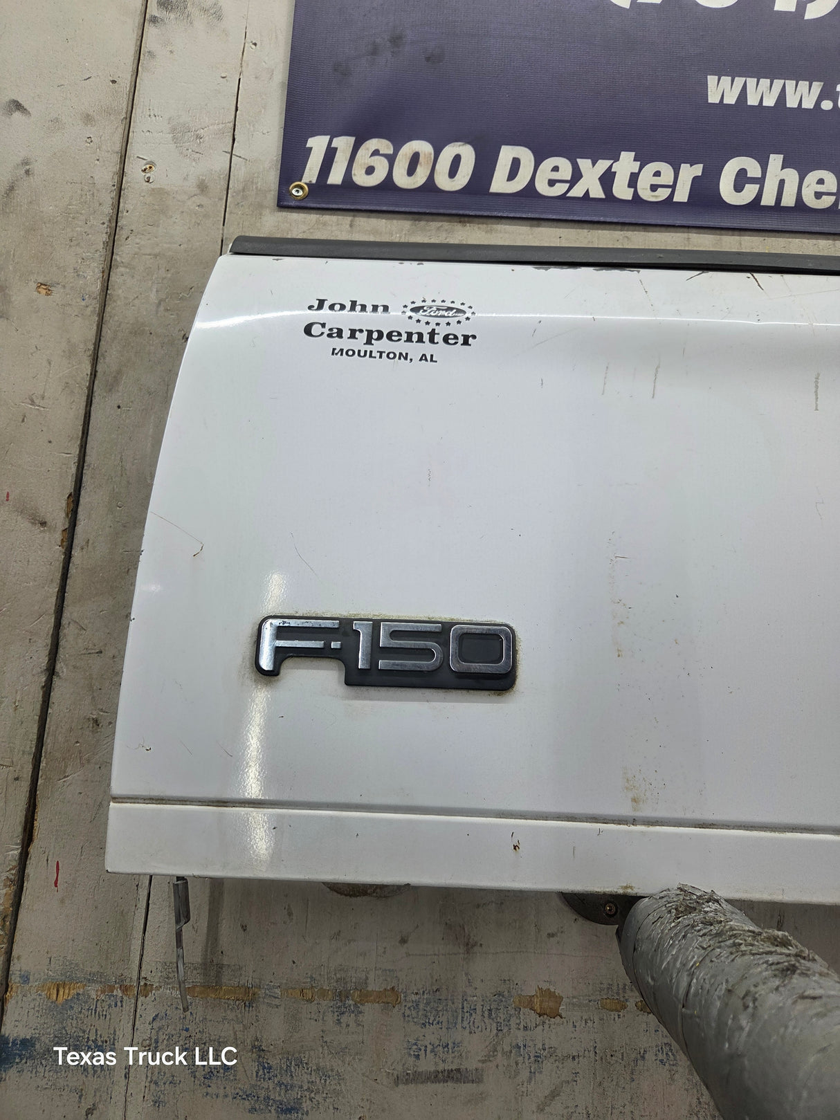 1997-2003 F150 / 1999-2007 Ford F250 F350 F450 F550 Super Duty Tailgate