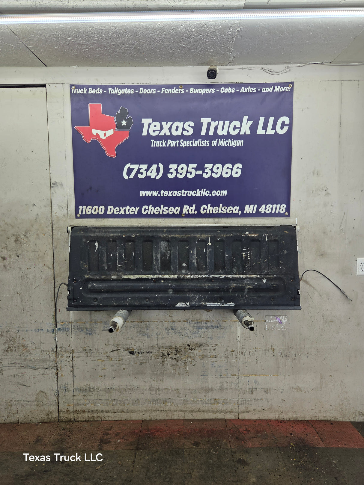 1997-2003 F150 / 1999-2007 Ford F250 F350 F450 F550 Super Duty Tailgate