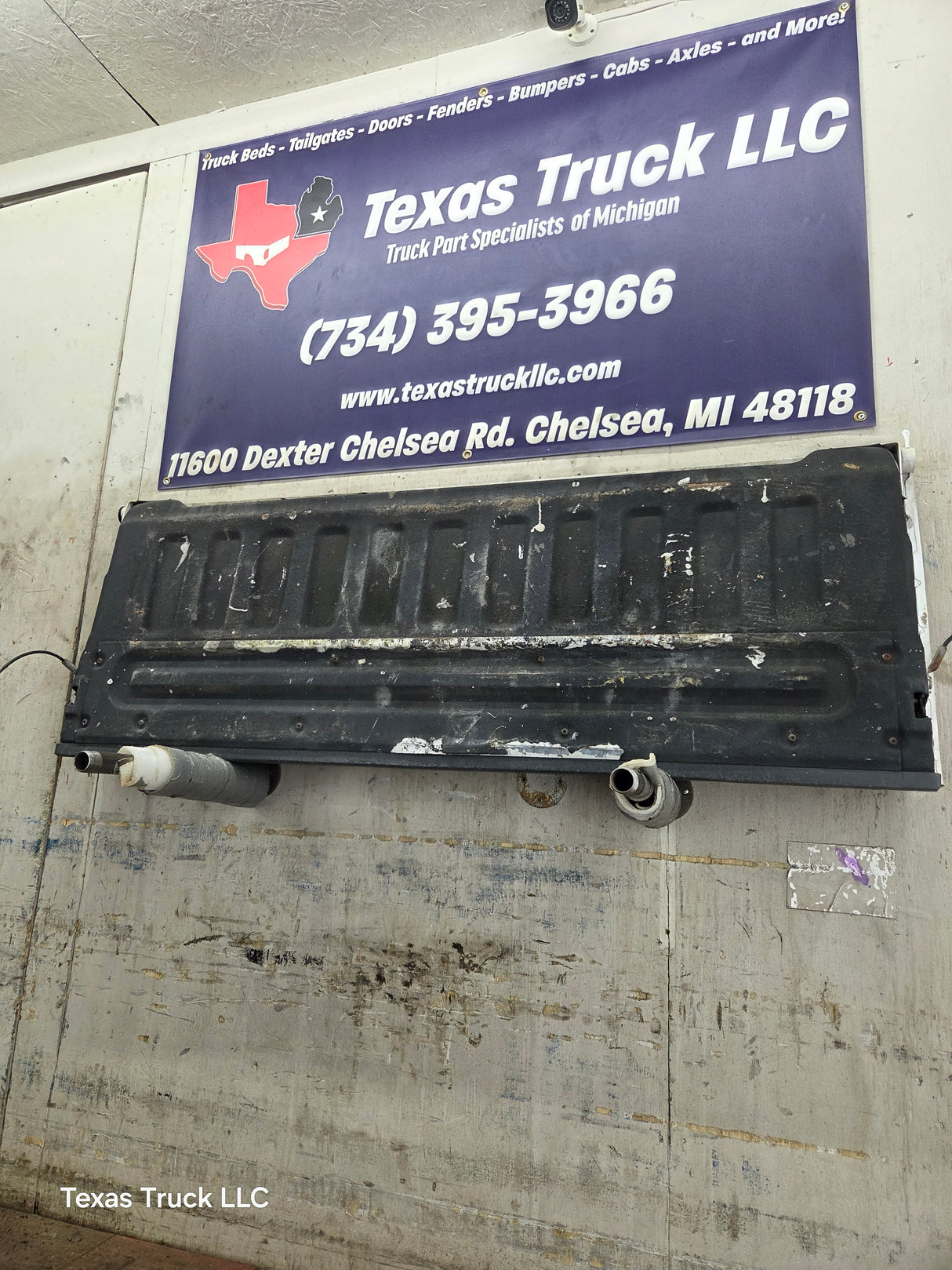 1997-2003 F150 / 1999-2007 Ford F250 F350 F450 F550 Super Duty Tailgate