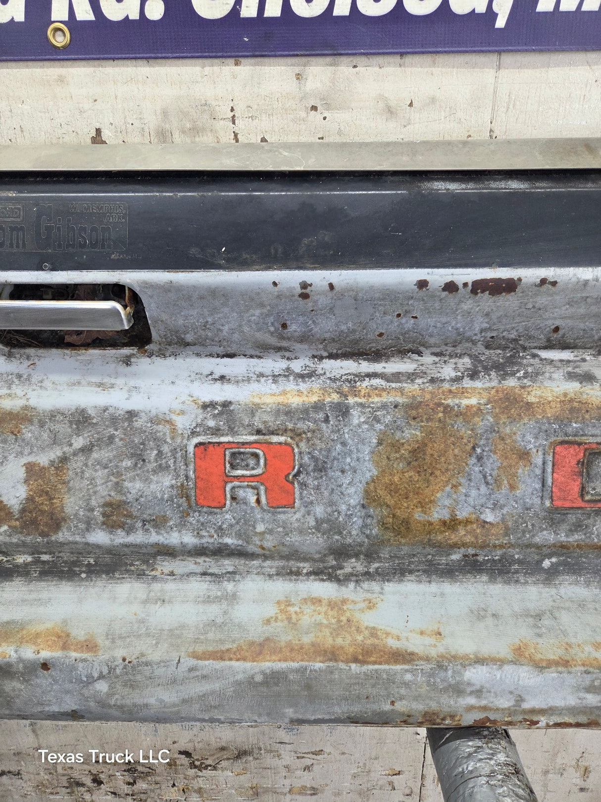 1980-1997 Bullnose / Bricknose / OBS Ford F100 F150 F250 F350 Tailgate *DAMAGE