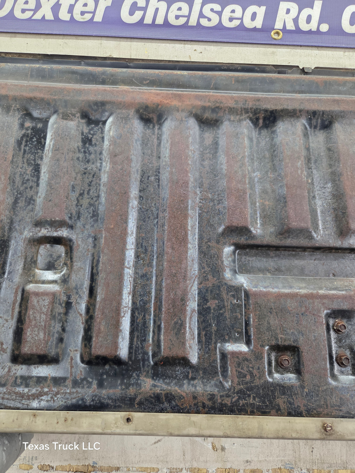 1980-1997 Bullnose / Bricknose / OBS Ford F100 F150 F250 F350 Tailgate *DAMAGE