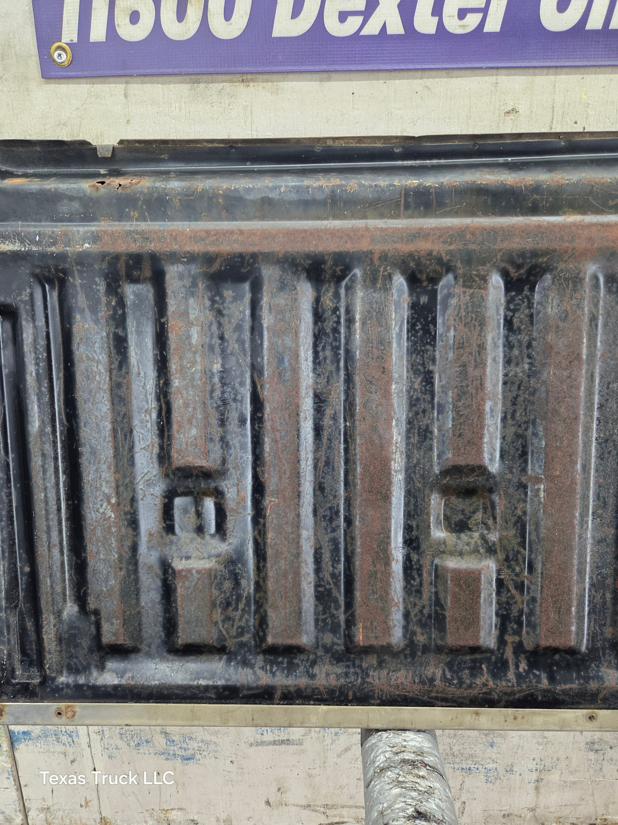 1980-1997 Bullnose / Bricknose / OBS Ford F100 F150 F250 F350 Tailgate *DAMAGE