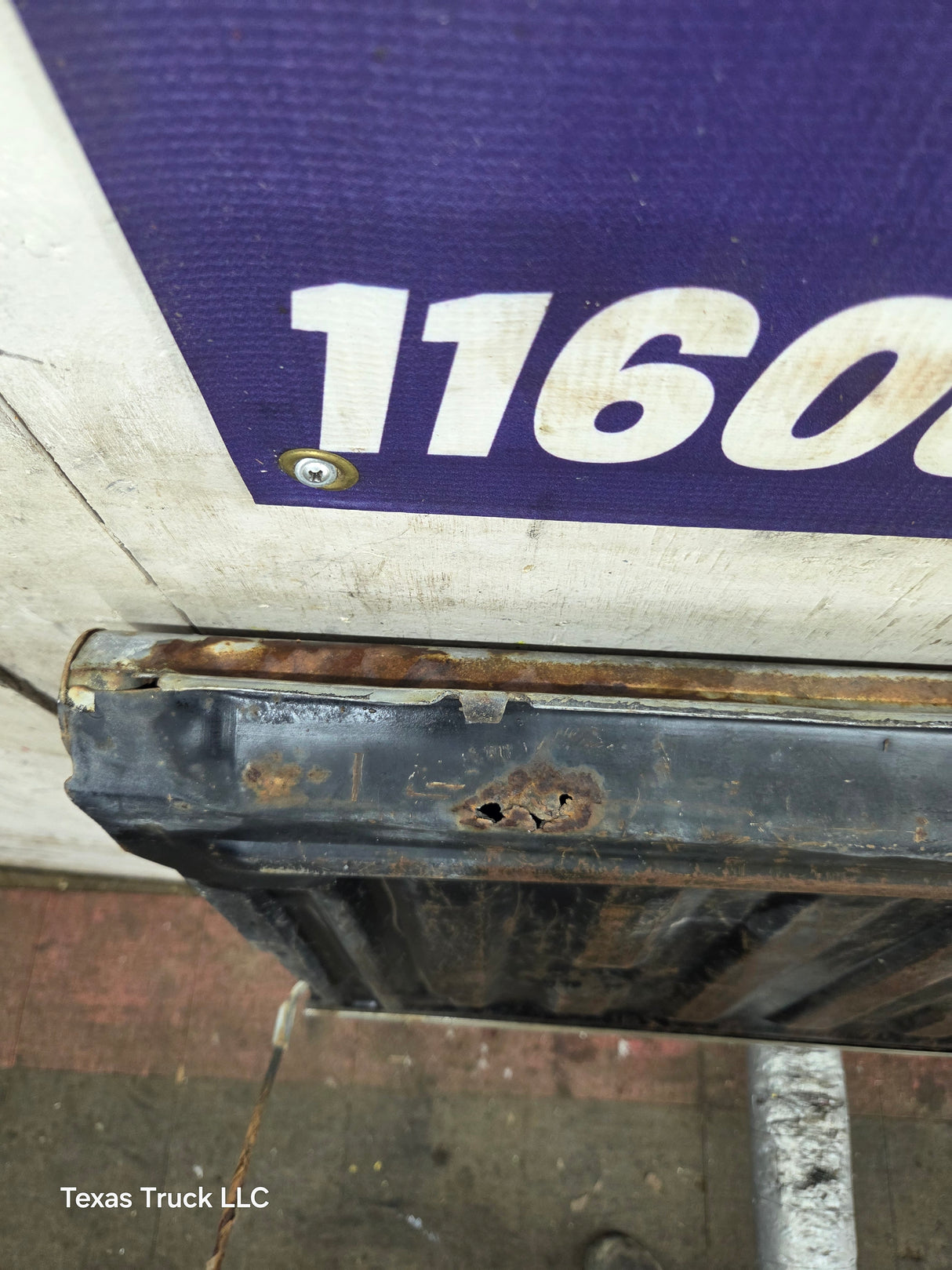 1980-1997 Bullnose / Bricknose / OBS Ford F100 F150 F250 F350 Tailgate *DAMAGE