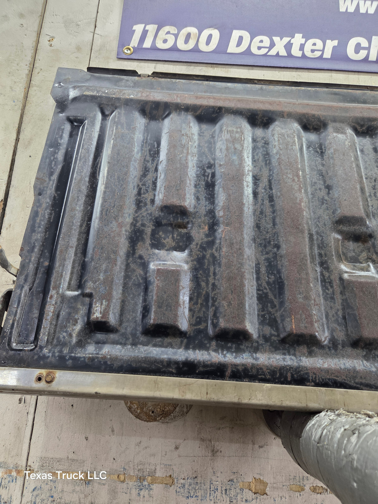 1980-1997 Bullnose / Bricknose / OBS Ford F100 F150 F250 F350 Tailgate *DAMAGE