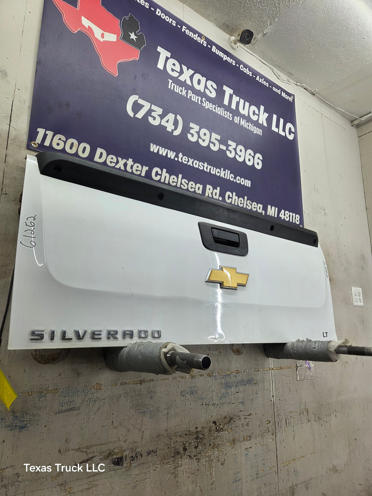 2007-2013 Chevrolet Silverado / GMC Sierra 1500 2500 3500 HD Tailgate