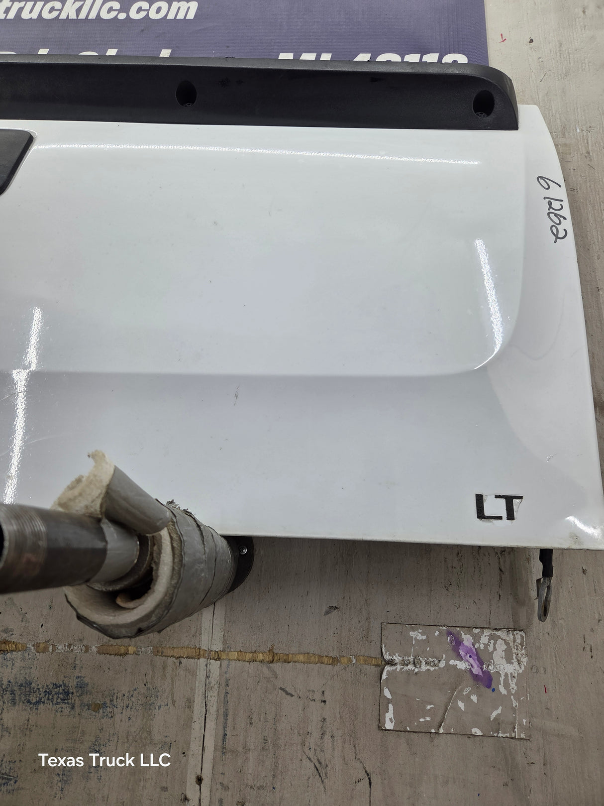 2007-2013 Chevrolet Silverado / GMC Sierra 1500 2500 3500 HD Tailgate