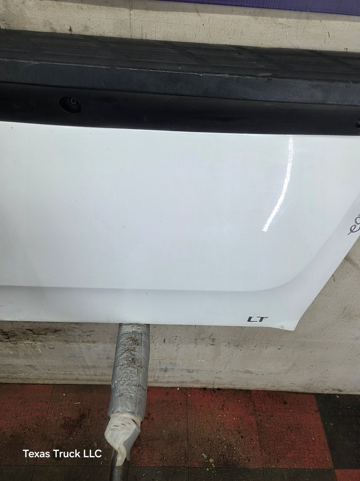 2007-2013 Chevrolet Silverado / GMC Sierra 1500 2500 3500 HD Tailgate