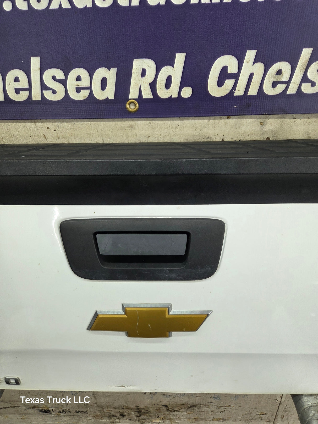 2007-2013 Chevrolet Silverado / GMC Sierra 1500 2500 3500 HD Tailgate