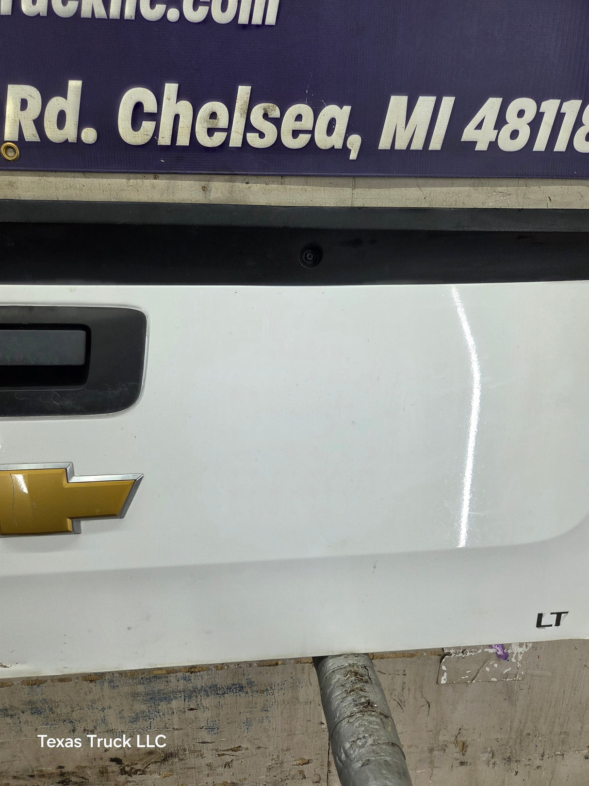 2007-2013 Chevrolet Silverado / GMC Sierra 1500 2500 3500 HD Tailgate