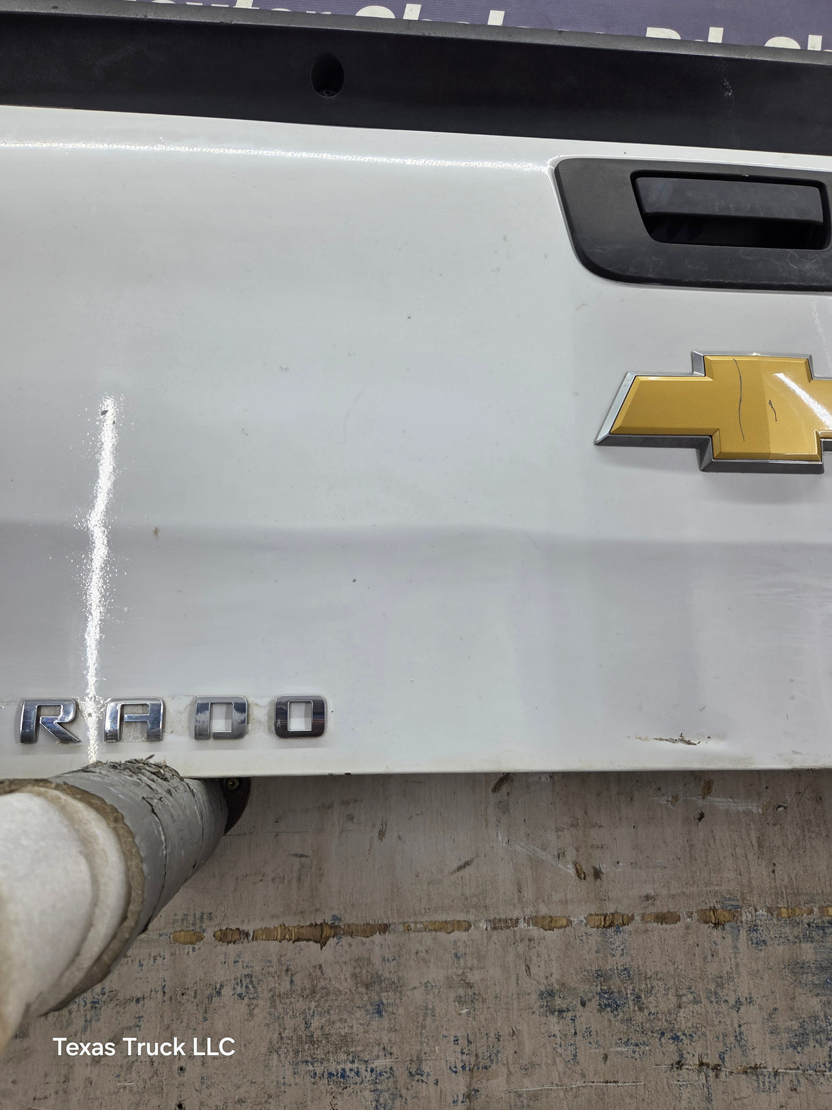 2007-2013 Chevrolet Silverado / GMC Sierra 1500 2500 3500 HD Tailgate