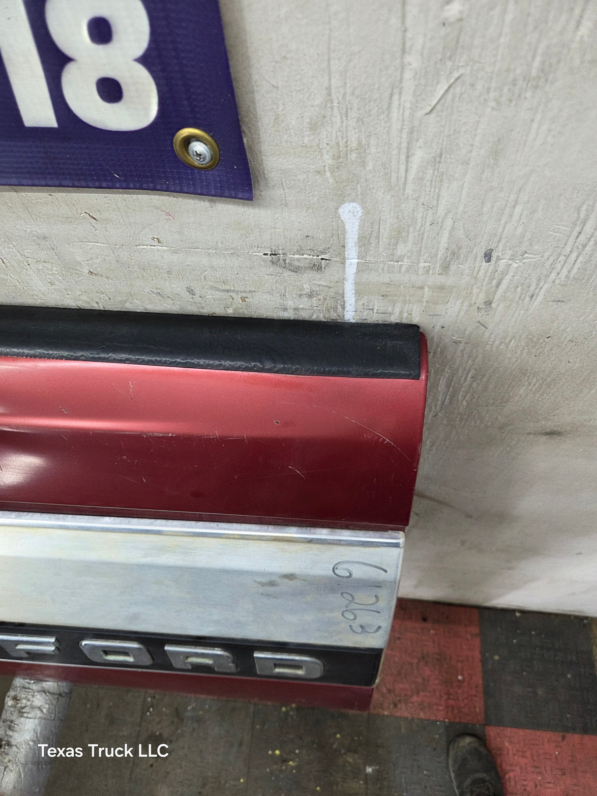 1980-1986 Bullnose / Bricknose / OBS Ford F100 F150 F250 F350 Tailgate