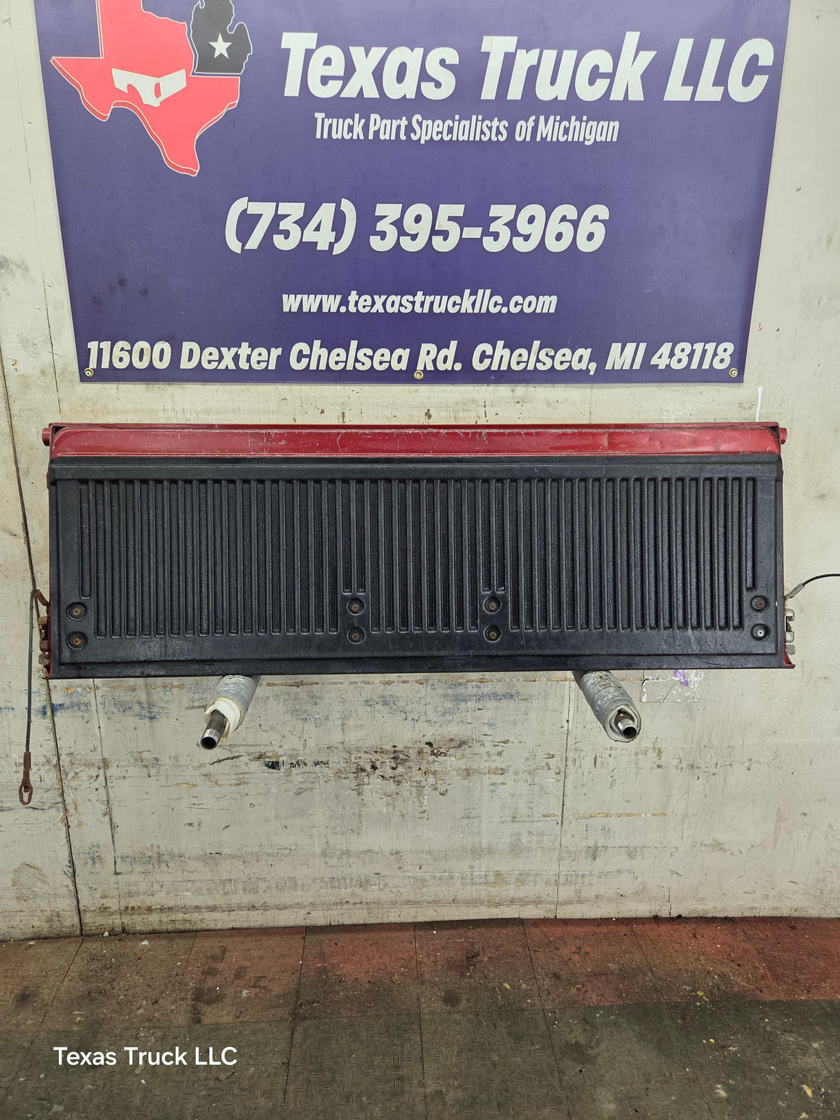 1980-1986 Bullnose / Bricknose / OBS Ford F100 F150 F250 F350 Tailgate