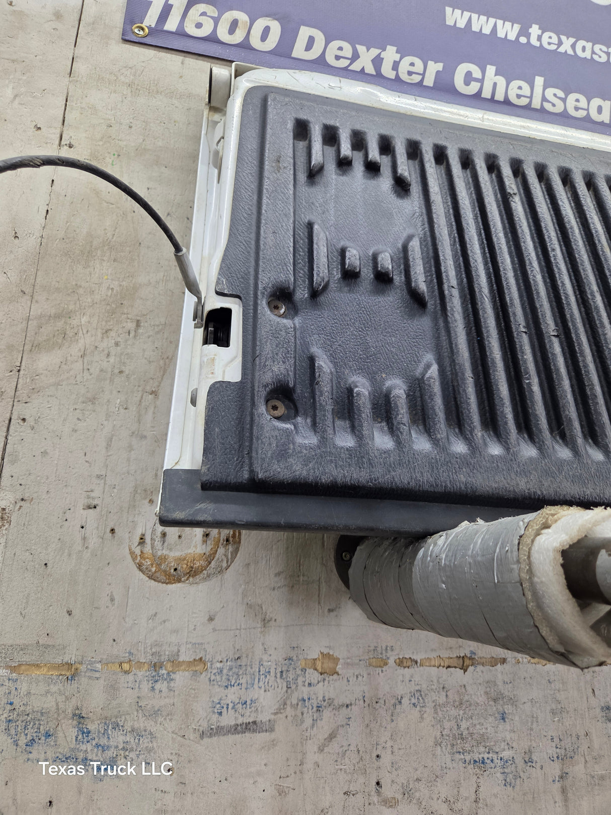 1997-2003 Ford F150 Step Side / Flare Side Tailgate