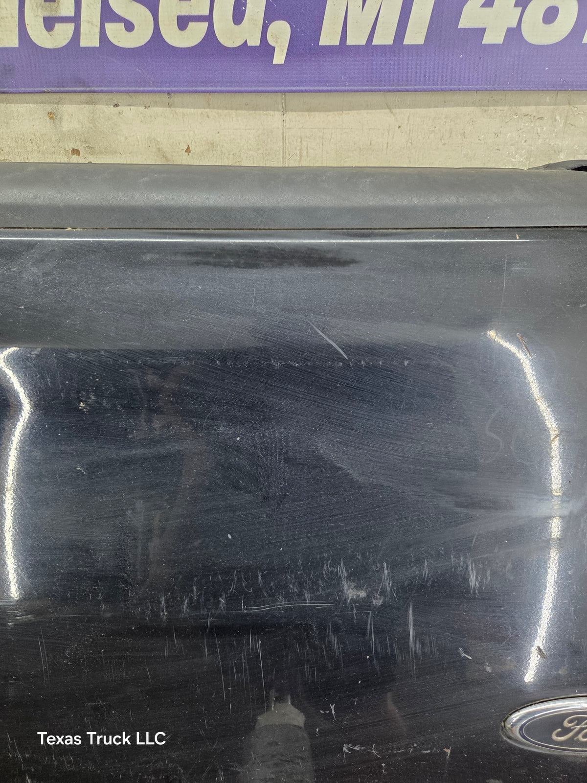 1997-2003 F150 / 1999-2007 Ford F250 F350 F450 F550 Super Duty Tailgate