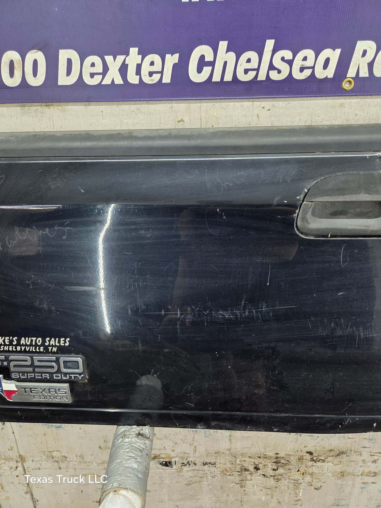 1997-2003 F150 / 1999-2007 Ford F250 F350 F450 F550 Super Duty Tailgate