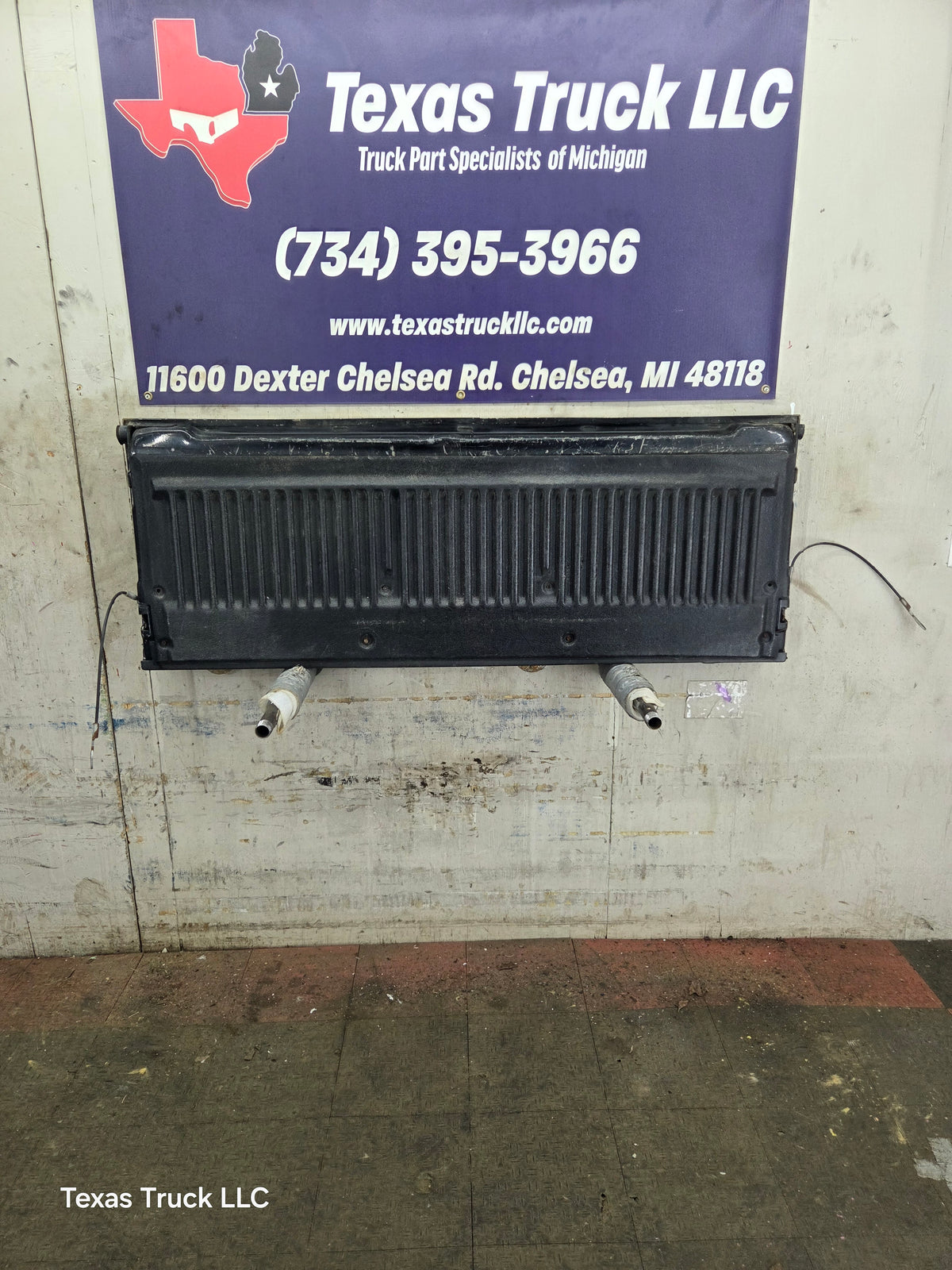 1997-2003 F150 / 1999-2007 Ford F250 F350 F450 F550 Super Duty Tailgate
