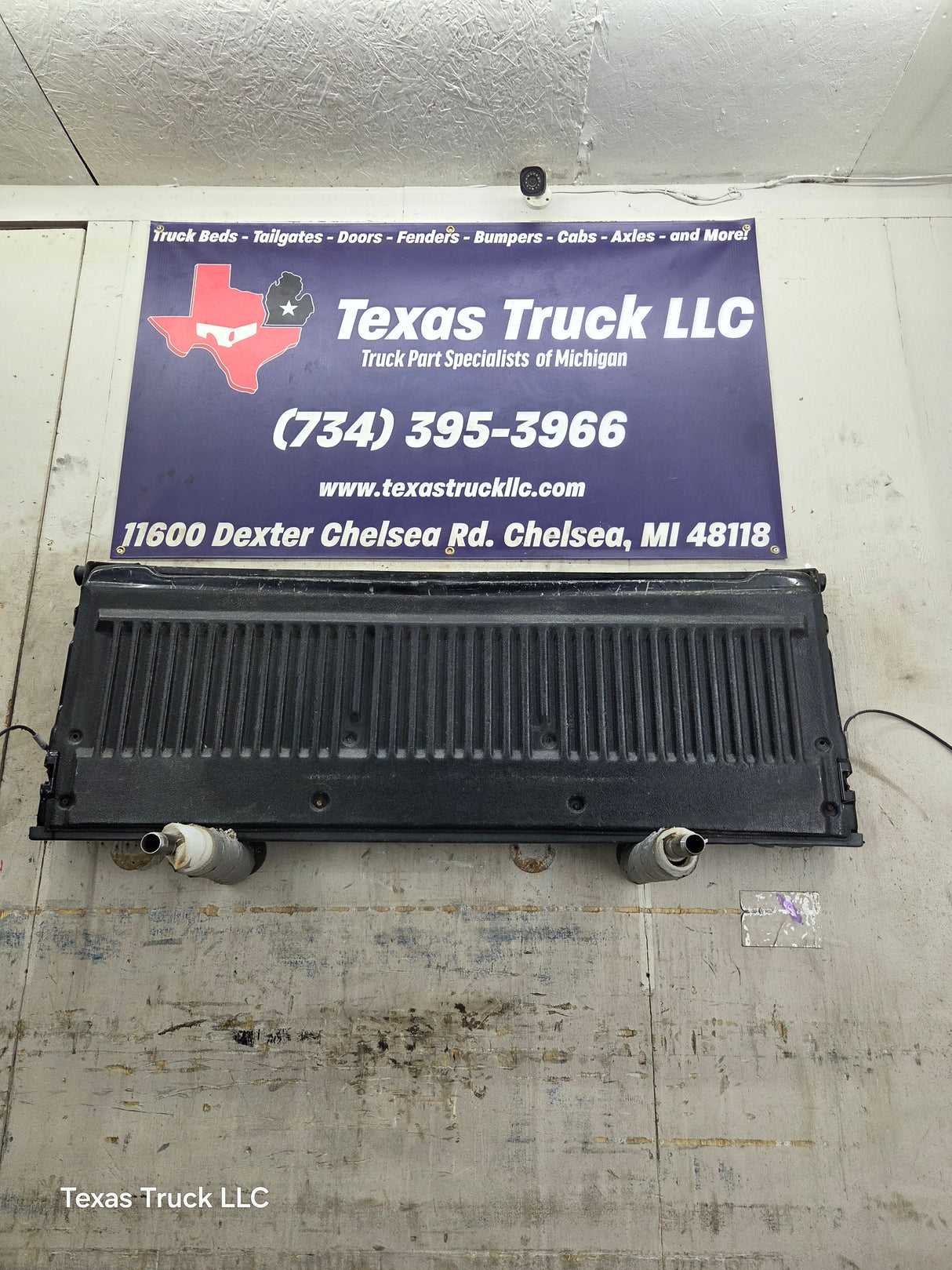 1997-2003 F150 / 1999-2007 Ford F250 F350 F450 F550 Super Duty Tailgate