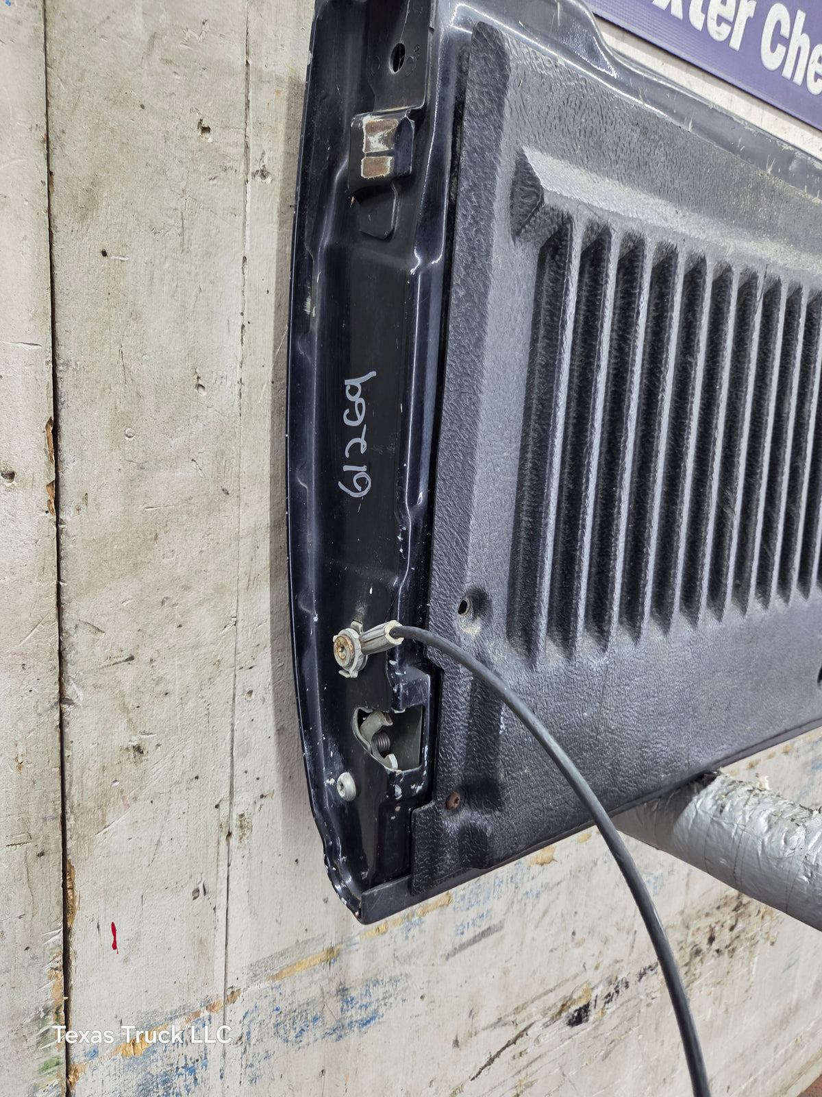 1997-2003 F150 / 1999-2007 Ford F250 F350 F450 F550 Super Duty Tailgate
