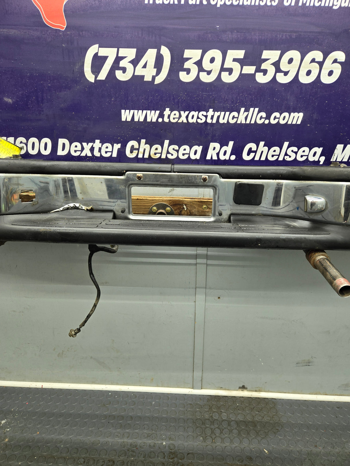 1999-2007 Chevrolet Silverado / GMC Sierra 1500 Rear Bumper