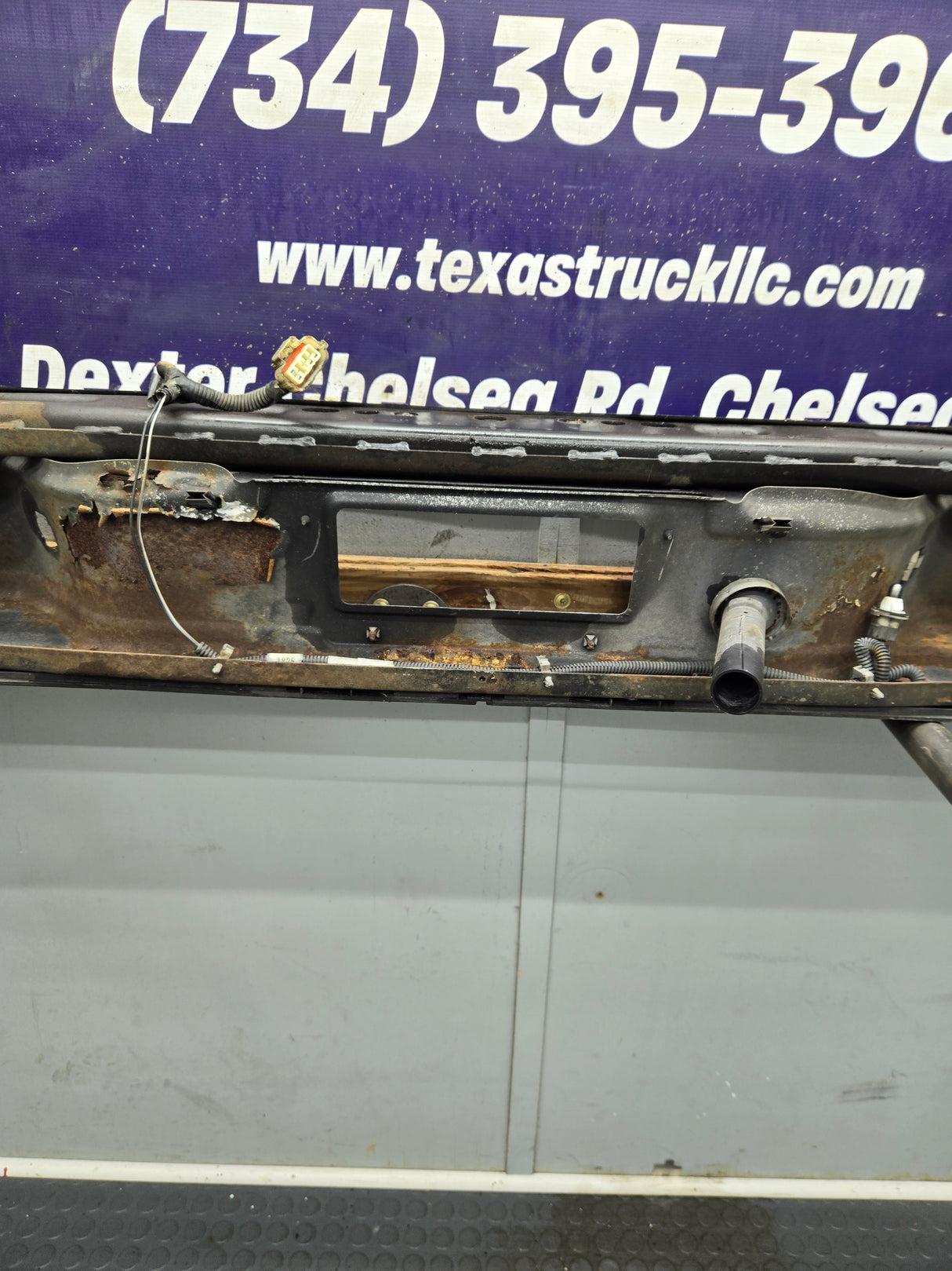 1999-2007 Chevrolet Silverado / GMC Sierra 1500 Rear Bumper
