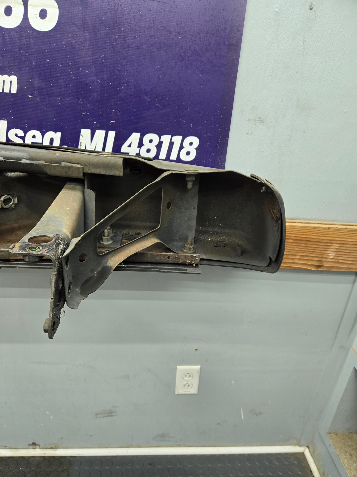 1999-2007 Chevrolet Silverado / GMC Sierra 1500 Rear Bumper