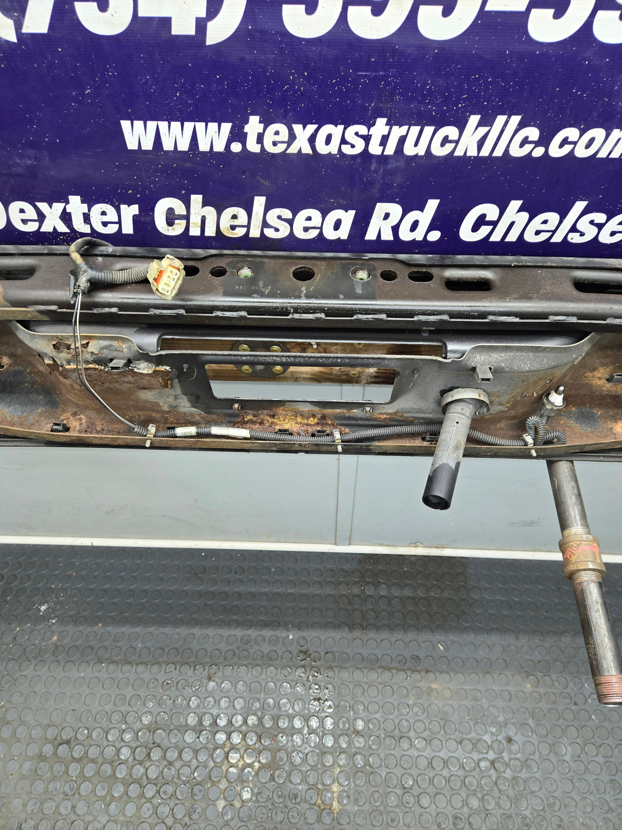 1999-2007 Chevrolet Silverado / GMC Sierra 1500 Rear Bumper