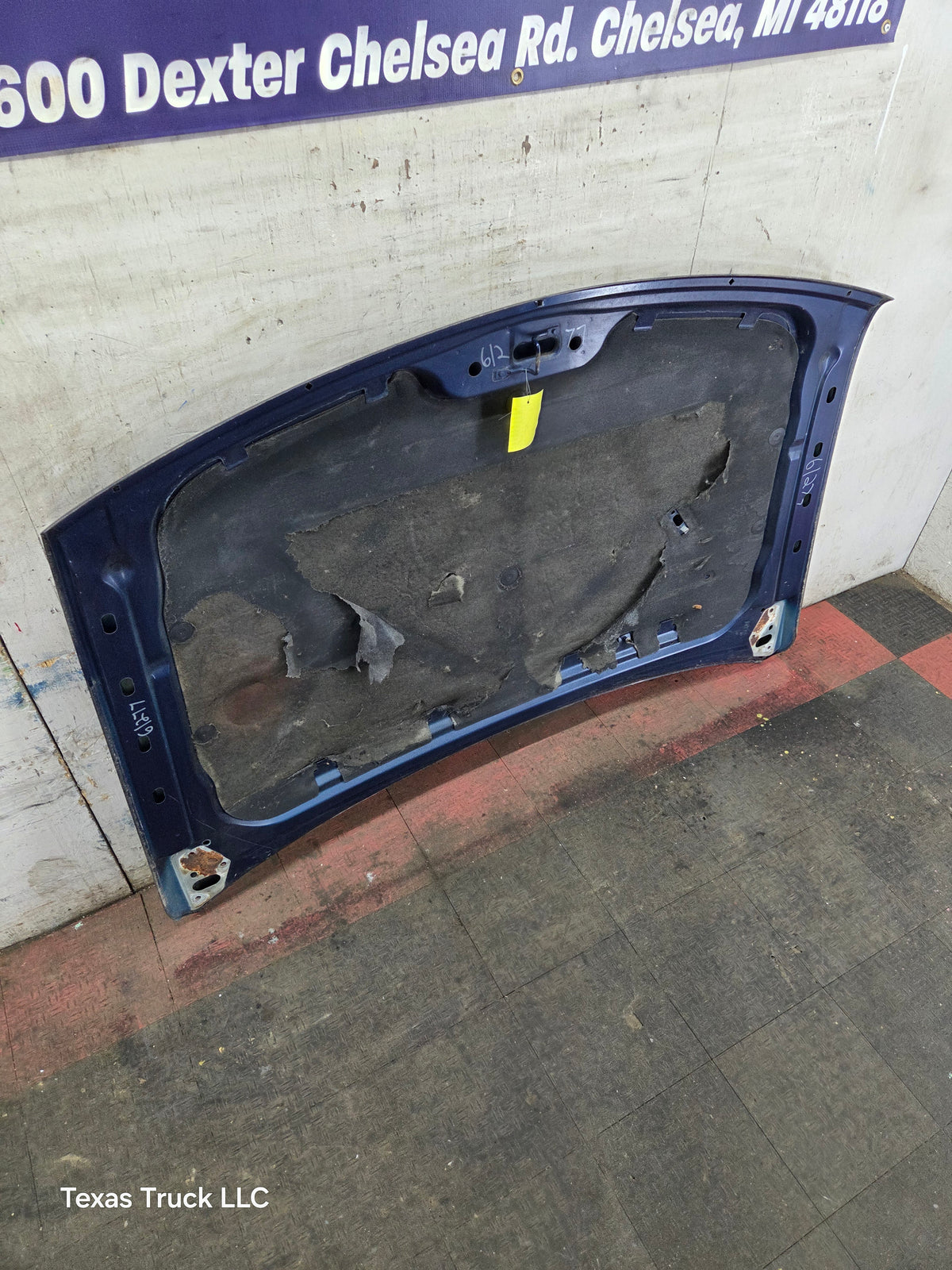 1999-2002 Chevrolet Silverado / Suburban 1500 2500 Hood
