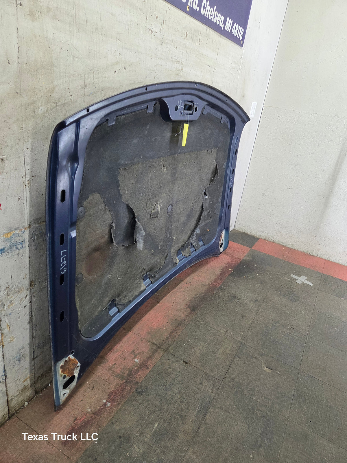 1999-2002 Chevrolet Silverado / Suburban 1500 2500 Hood