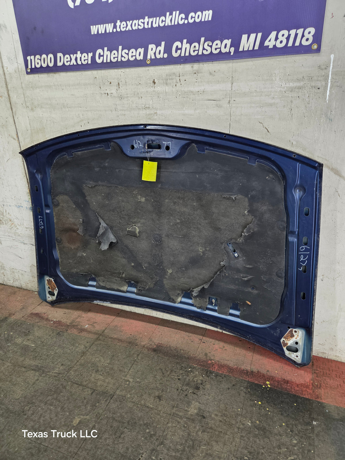 1999-2002 Chevrolet Silverado / Suburban 1500 2500 Hood
