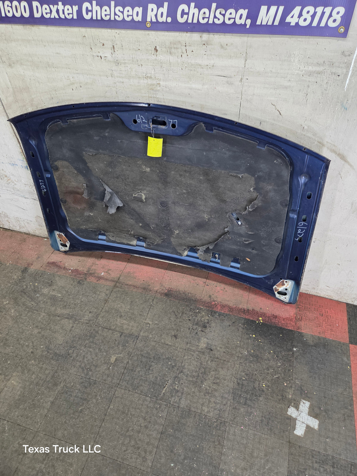 1999-2002 Chevrolet Silverado / Suburban 1500 2500 Hood