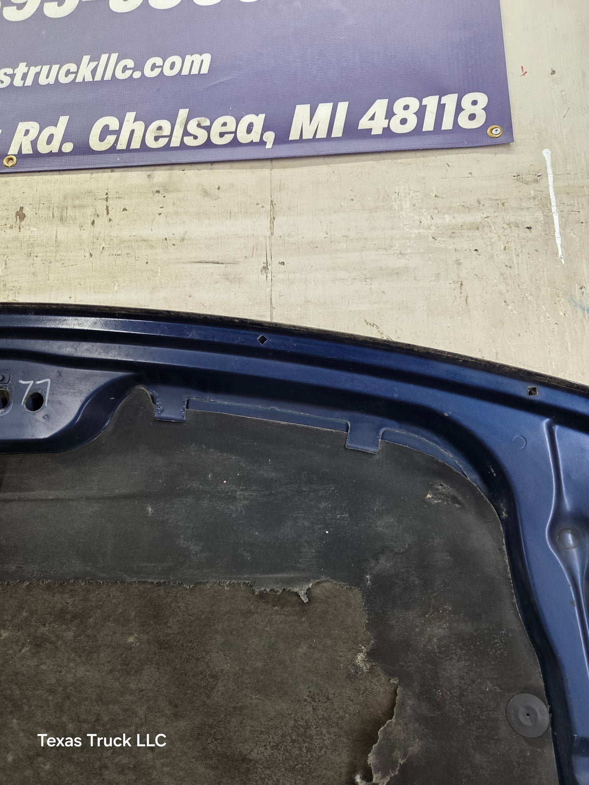 1999-2002 Chevrolet Silverado / Suburban 1500 2500 Hood