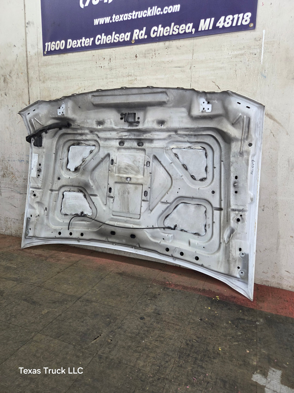 2008-2010 Ford Super Duty F250 F350 F450 F550 Hood
