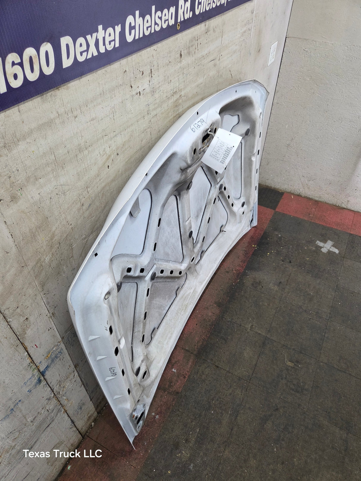 2003-2006 Chevrolet Silverado 2500 3500 Cateye HD Hood OEM