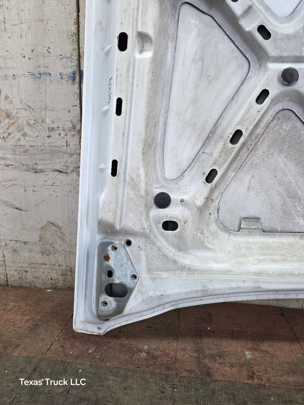 2003-2006 Chevrolet Silverado 2500 3500 Cateye HD Hood OEM