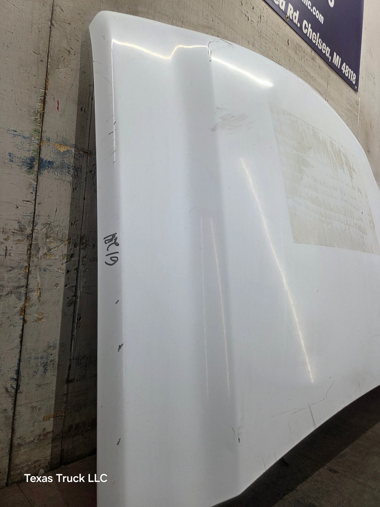 2003-2006 Chevrolet Silverado 2500 3500 Cateye HD Hood OEM