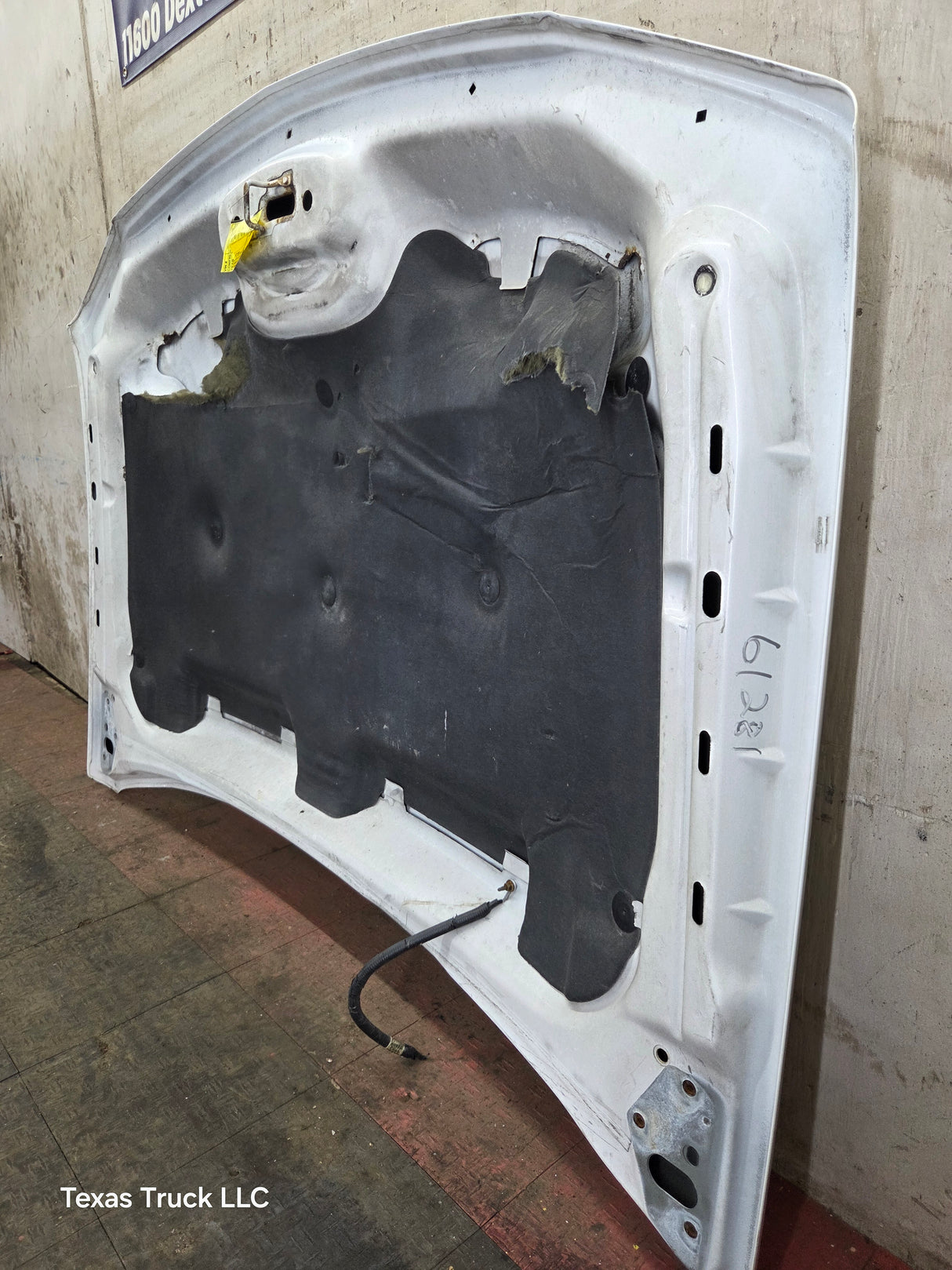 2003-2006 Chevrolet Silverado 2500 3500 Cateye HD Hood OEM