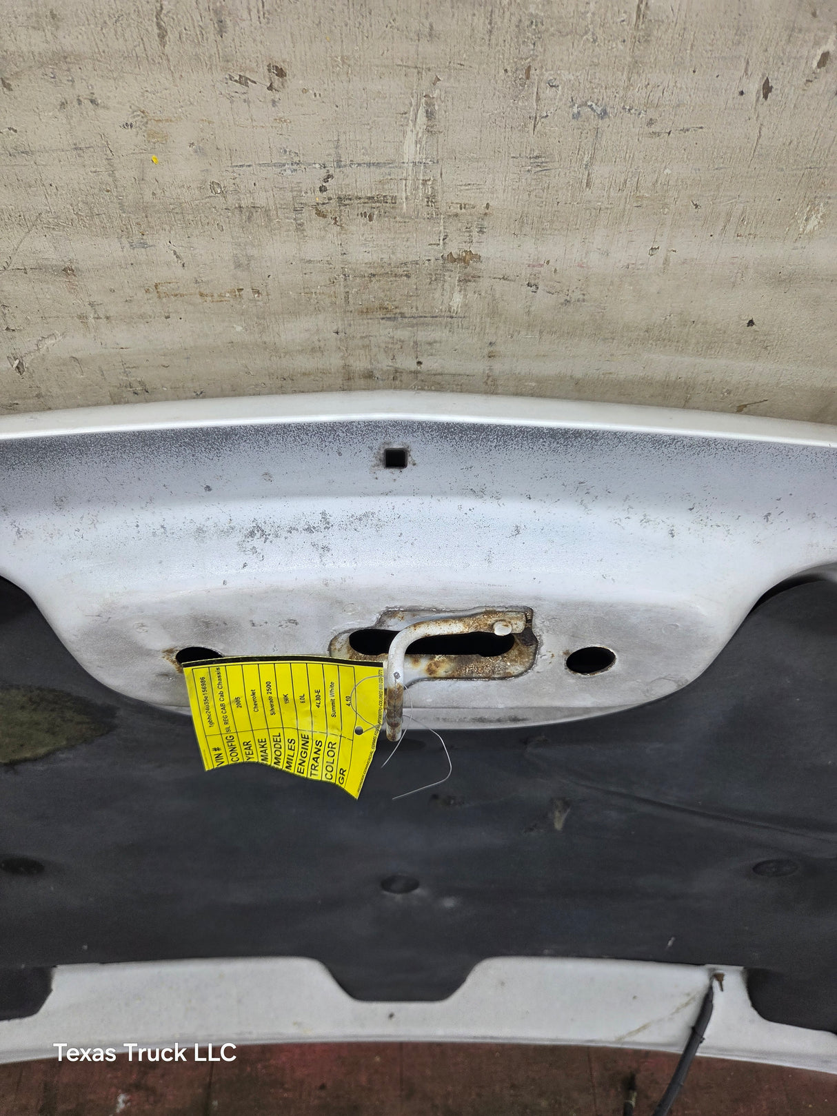 2003-2006 Chevrolet Silverado 2500 3500 Cateye HD Hood OEM