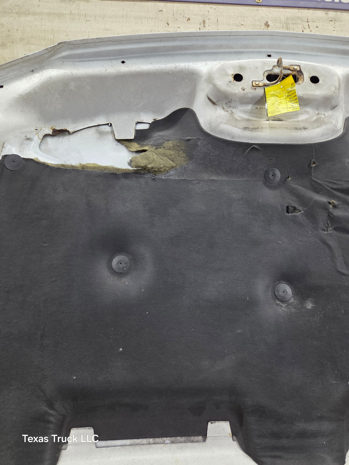 2003-2006 Chevrolet Silverado 2500 3500 Cateye HD Hood OEM