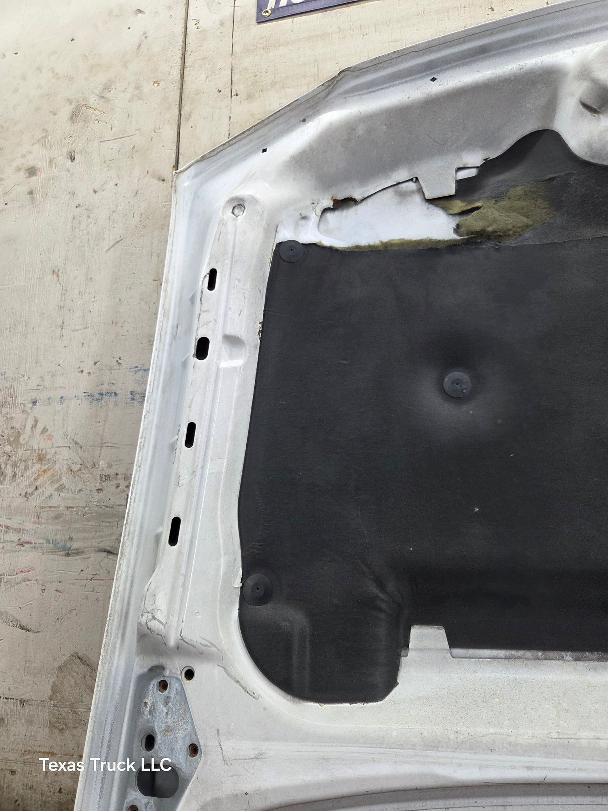 2003-2006 Chevrolet Silverado 2500 3500 Cateye HD Hood OEM