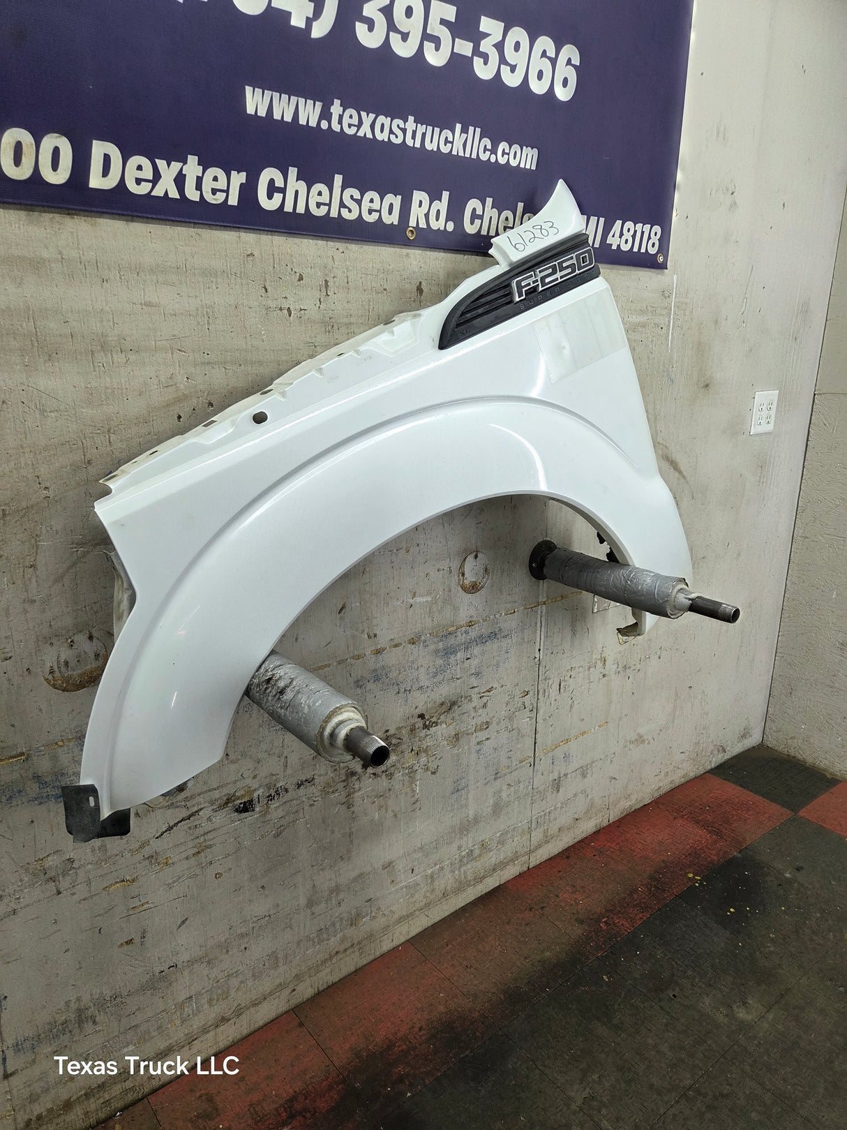 2011-2016 Ford Super Duty F250 F350 LH Driver Side Front Fender