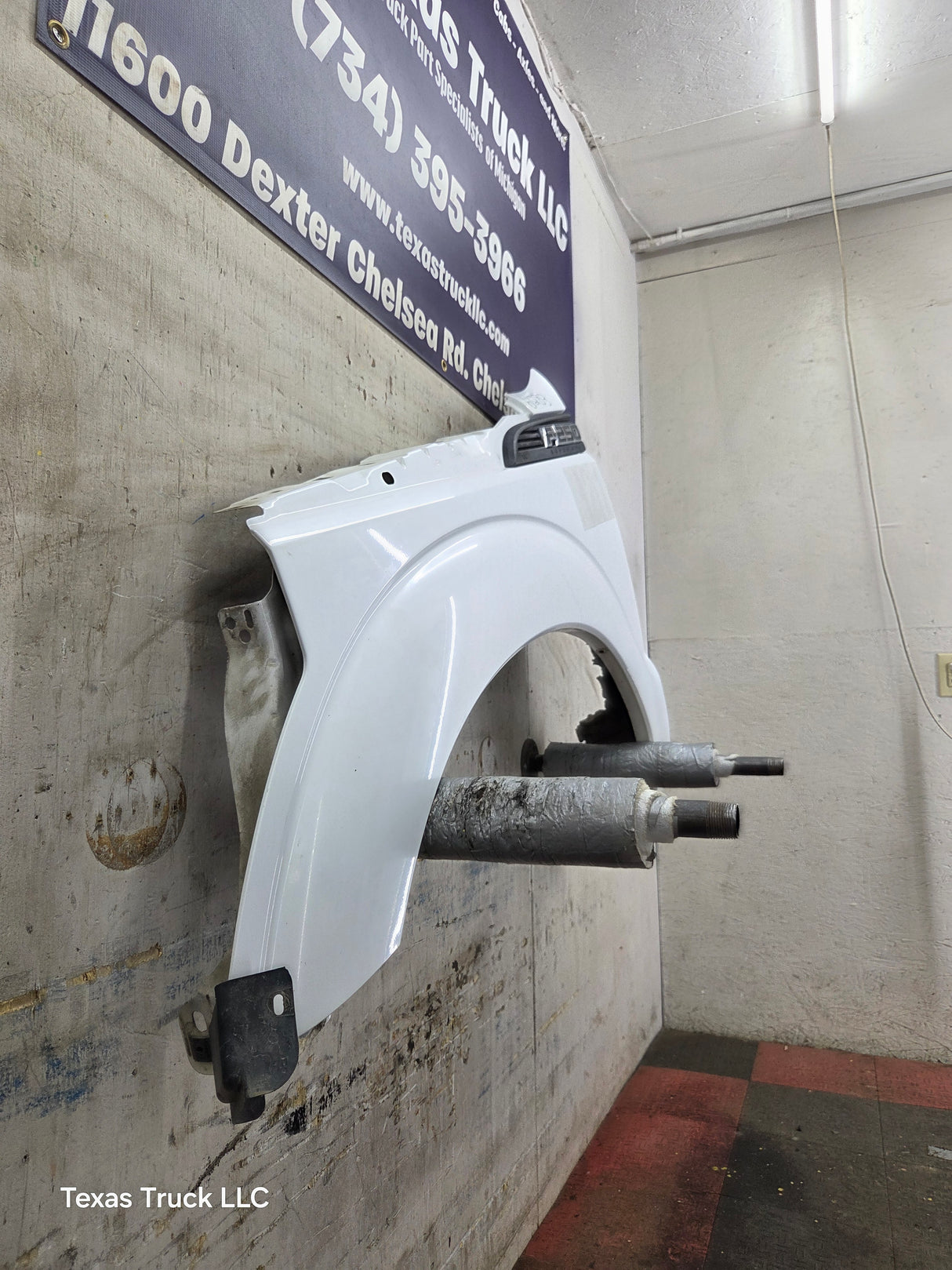 2011-2016 Ford Super Duty F250 F350 LH Driver Side Front Fender